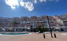 Apartamento exclusivo con vistas a la piscina